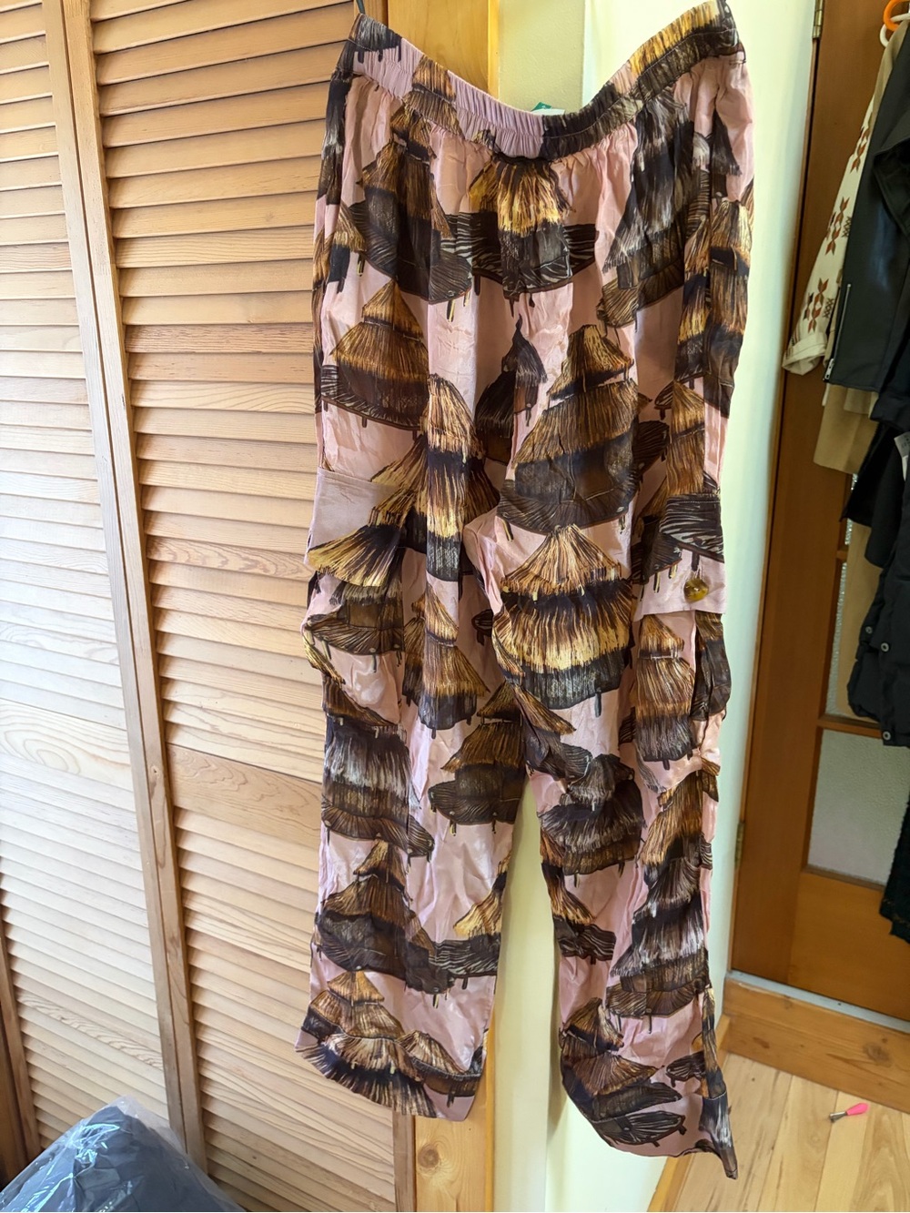 FARM Rio Pink Wide-Leg Pants with Brown & Gold Abstract Print